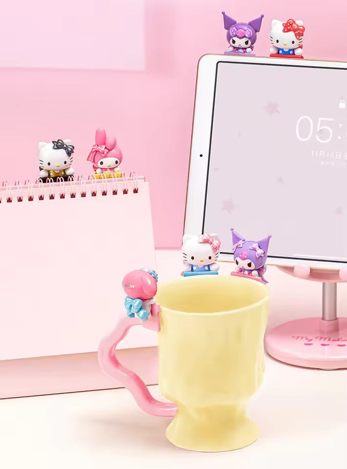 Sanrio Characters with Ribbon hippers (1 random)