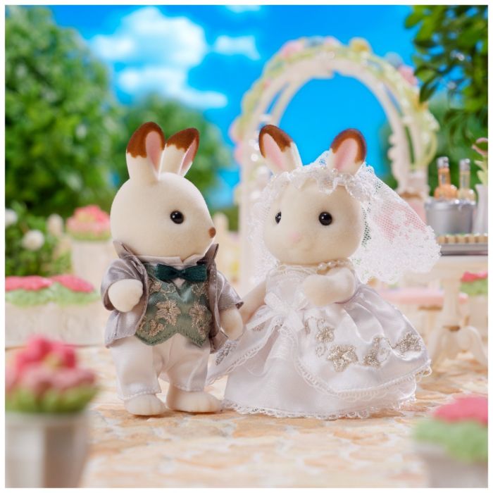 Sylvanian Family: Beautiful Bride & Groom Set
