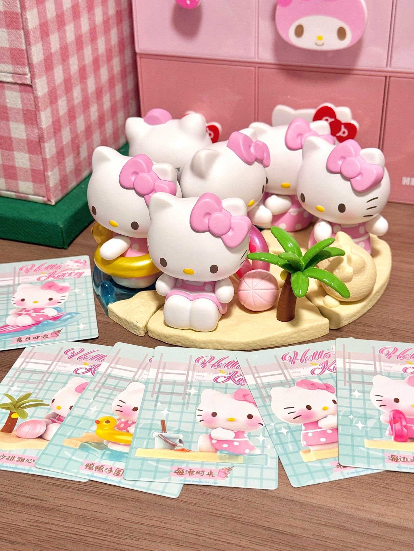 Hello Kitty Heartfelt Holiday Series blind box