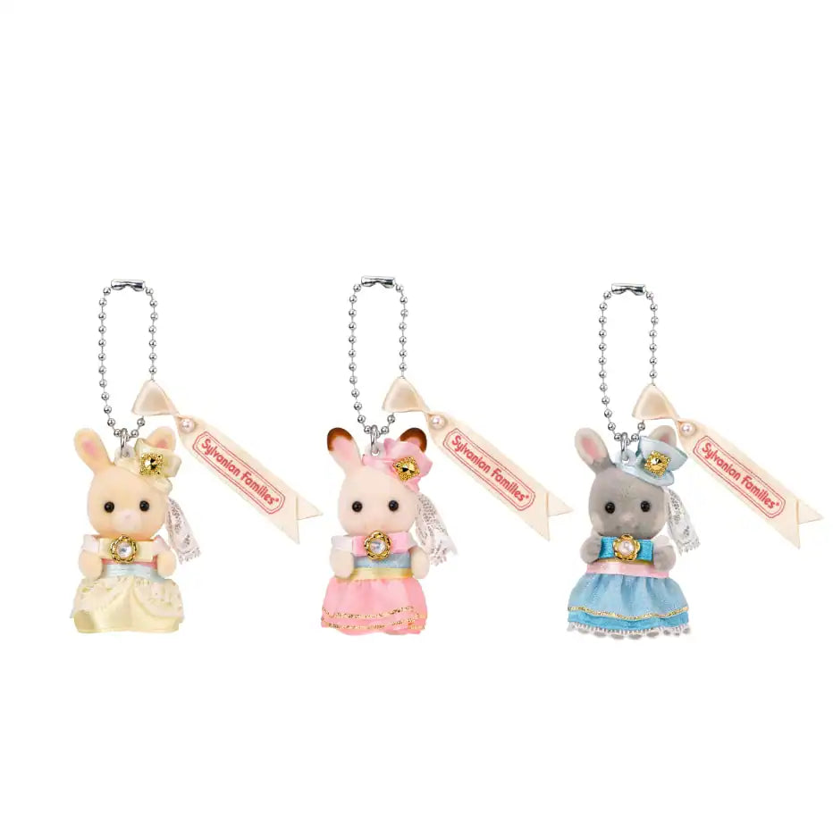 Sylvanian Families 40th Anniversary Excellent Dress-Up Set keychains