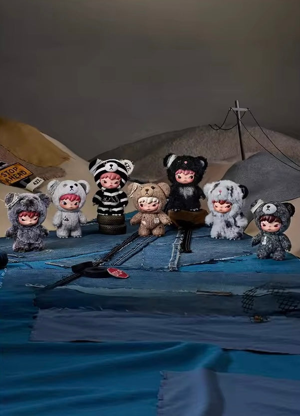 POP MART Hirono Road Journal Series-Plush Doll Pendant Blind Box (1 random)